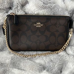 Coach wristlet w/ goal chain handle